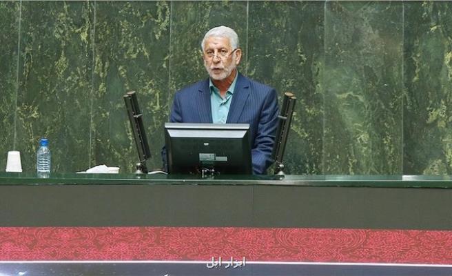 نماینده زابل: چرا دانش آموزان مناطق محروم باید از آموزش مجازی محروم باشند؟